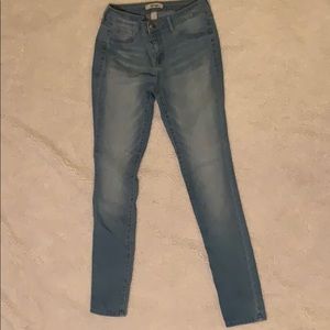 Refuge size 4 skinny jeans